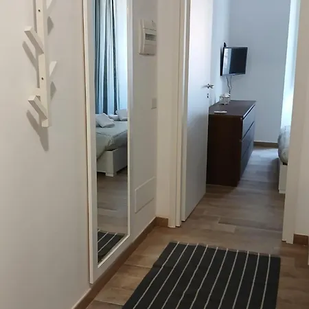 View 4 Apartamento *