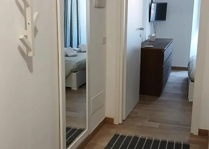 View 4 Apartamento *